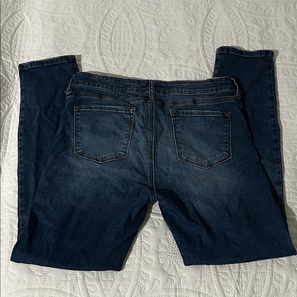 Classic Blue Women's Jeans light distress sz: 31 - Picture 4 of 5